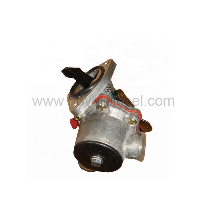 Deutz FL912 913 Fuel Pump 04158952