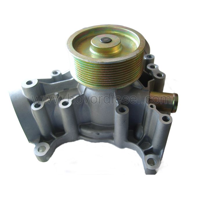 Deutz engine parts TCD2013 06 4V water pump 04906168