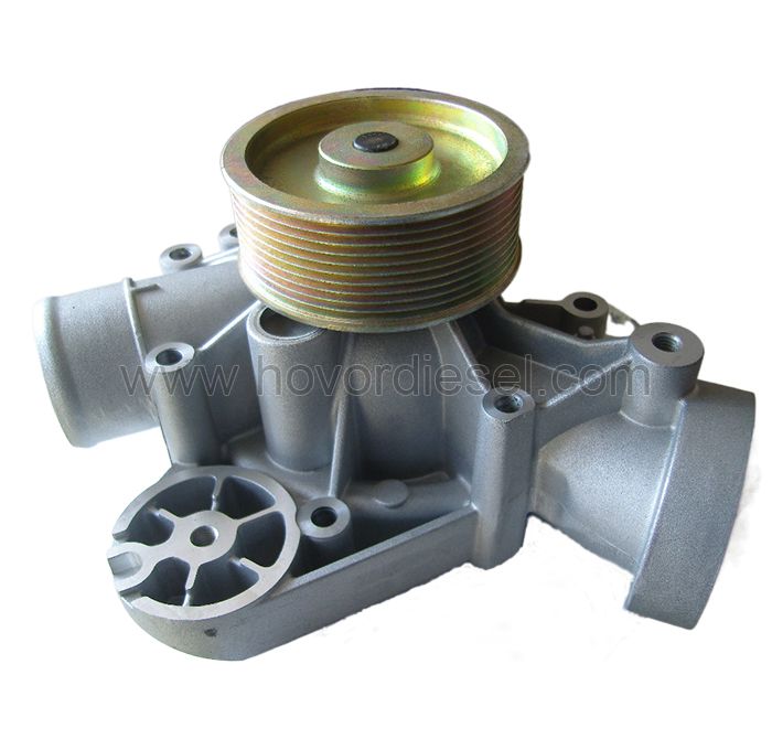 Deutz engine parts TCD2013 06 4V water pump 04906168